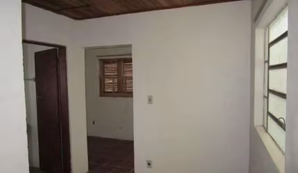 Casa no Bairro NONOAI com 30 m2, 1 dormitório, Área de serviço, Banheiro social, Cozinha, Pátio, Tanque