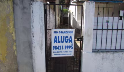 - Casa no Bairro CAVALHADA com 50 m2, 2 dormitórios, Área de serviço, Banheiro social, Cozinha, Pátio, Sala de estar, Tanque