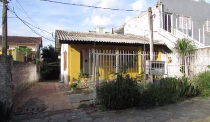 Casa no Bairro CAMAQUA com 60 m2, 2 dormitórios, Ar condicionado, Área de serviço, Banheiro social, Churrasqueira, Cozinha, Pátio, Tanque