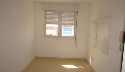 Apartamento com 2 quartos à venda no Camaquã, Porto Alegre , 48 m2 por R$ 170.000