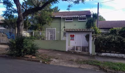 Casa no Bairro TERESOPOLIS com 260 m2, 2 dormitórios, Ar condicionado, Área de serviço, Armário cozinha, Banheiro privativo, Banheiro social, Churrasqueira, Cozinha, Lareira, Pátio, Sala de estar, Suí