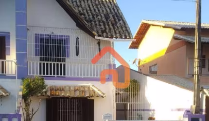 Casa com 2 dormitórios à venda, 136 m² por R$ 630.000,00 - Itaipu - Niterói/RJ