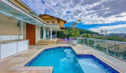 Casa com 3 suítes +  reversível  à venda, 226 m² por R$ 1.700.000 - Engenho do Mato - Niterói/RJ