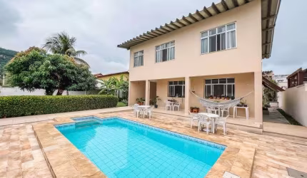 Casa com 5 dormitórios à venda, 300 m² por R$ 1.600.000,00 - Itaipu - Niterói/RJ