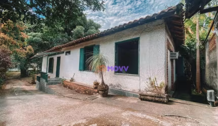 Área para Venda com 4 casas em Pendotiba, Niterói-RJ
