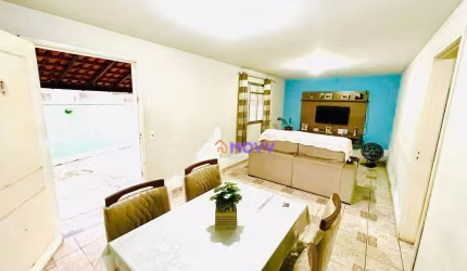 Excelente Casa,  4 quartos, localização com vasto comércio, Oportunidade !