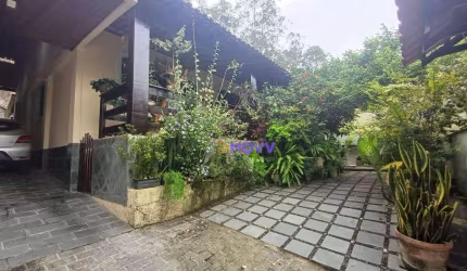 Casa com 3 dormitórios à venda, 133 m² por R$ 530.000,00 - Santa Rosa - Niterói/RJ