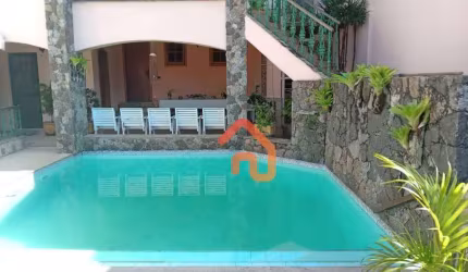 Venha viver em grande estilo, nessa esplêndia casa de 490 m² em Camboinhas.  O bairro mais cobiçado de Niterói!!!
