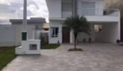SOBRADO ALTO PADRÃO PÉ NA AREIA! 4 QUARTOS 2 SUÍTES E PISCINA AQUECIDA!