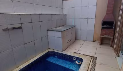 CASA EM CONDOMINIO MOBILIADA COM PISCINA LADO PRAIA ITANHAÉM SP