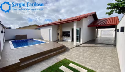 CASA COM PISCINA TODA REFORMADA! 500M DO MAR - 2 QUARTOS ITANHAEM/SP