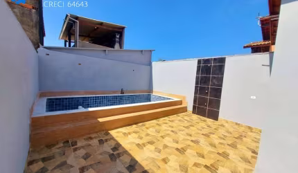 CASA NOVA COM PISCINA EM ITANHAÉM! 2 QUARTOS - 1 SUÍTE LADO PRAIA