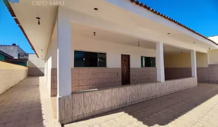 CASA  3 QUARTOS 3 SUÍTES - PRÓXIMO A PRAIA E A TODOS COMÉRCIOS  ITANHAÉM SP