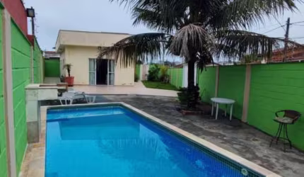CASA 2 QUARTOS 1 SUÍTE COM PISCINA E CHURRASQUEIRA 500M MAR  ITANHAÉM/SP
