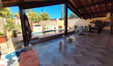 CASA  3 QUARTOS PISCINA  PERTO DA PRAIA  150M DO MAR ITANHAÉM SP