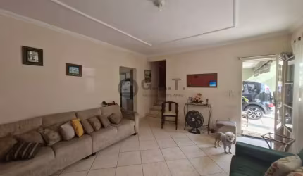 SOBRADO À VENDA NA LOPES DE OLIVEIRA - SOROCABA/SP