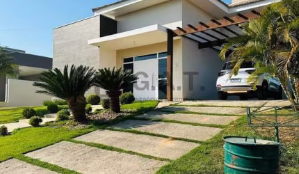 CASA EM CONDOMÍNIO À VENDA NO VILLAGE DA SERRA - ARAÇOIABA DA SERRA/SP