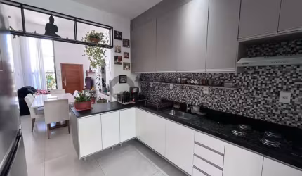 CASA EM CONDOMÍNIO À VENDA NO RESIDENCIAL JARDIM - SOROCABA/SP
