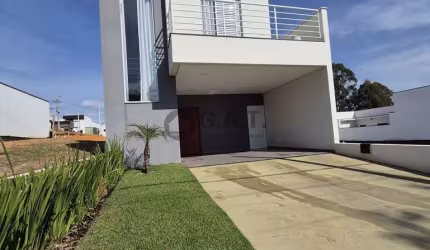 CASA EM CONDOMÌNIO À VENDA NO ESIDENCIAL VILLAGIO IPANEMA I - SOROCABA/SP