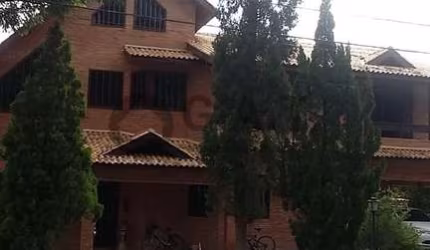 CASA EM CONDOMÍNIO À VENDA NO LAGO AZUL - SOROCABA/SP