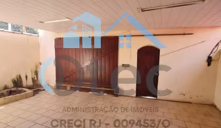 LINDA CASA DE TRÊS QUARTOS VENDA