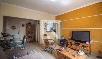 Apartamento de três (3) dormitórios, 90 m² de área privativa. Localizado na AV. Santana ao lado do Parque da Redenção, no bairro Santana em Porto Alegre