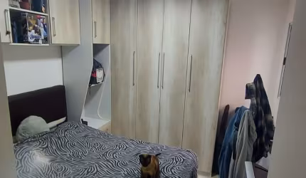 Apartamento na Vila Matilde, com pequeno quintal.