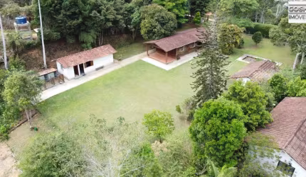 Chácarra-2.700 M² de terreno, local tranquilo em meio a natureza