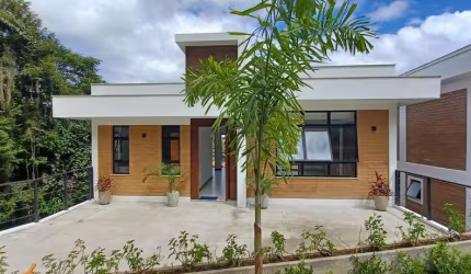Casa à venda em Albuquerque com 4 quartos sendo 2 suítes com 200M²