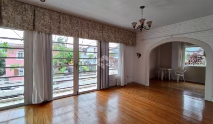 Casa com 5 quartos à venda na Leo Vítor, 128, Itaguaçu, Florianópolis por R$ 1.550.000