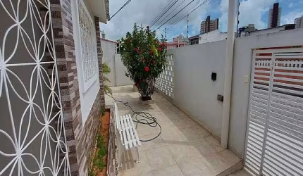 Casa à Venda - Candelária - Natal/RN