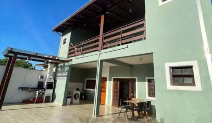 Sobrado Residencial / Poiares