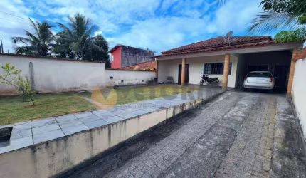 Casa para venda possui 241 metros quadrados com 4 quartos em Jardim Brasil - Caraguatatuba - SP