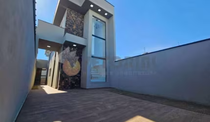 Sobrado novo com piscina no bairro Golfinhos – Caraguatatuba/SP
