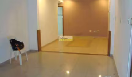 Sobrep baixa 3 dorms, suíte, duas vagas, Vila Valença, SV