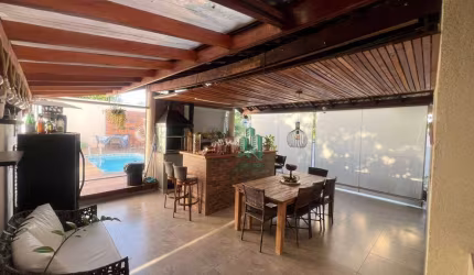 Casa com 2 dormitórios à venda, 130 m² por R$ 800.000,00 - Jardim Centenário - Atibaia/SP