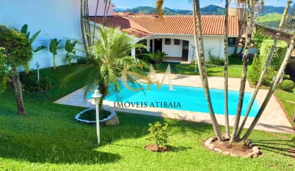 Casa com 5 Quartos e 6 banheiros à Venda, 280 m² por R$ 1.300.000