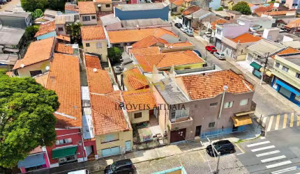 Casa no centro de Atibaia com localização privilegiada