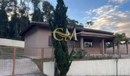 Ótima casa térrea em condomínio na cidade de Atibaia