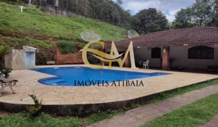 Sítio em Atibaia com nascente