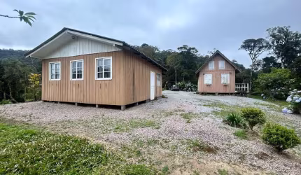 Sítio Com Uma Casa e Um Chalé - Na Cidade de São Bonifácio/SC