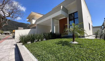 Casa Alto Padrão em Praia de Fora, Palhoça/SC