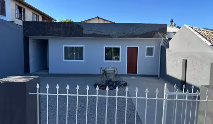 Casa com Amplo Quintal e um Excelente Acabamento - Bairro São Sebastião em Palhoça/SC