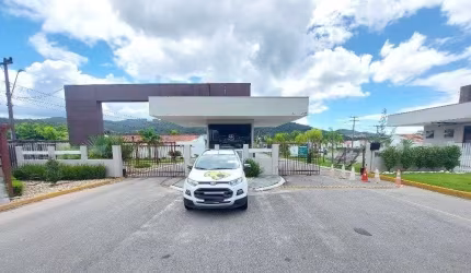Linda Casa em Condomínio Completo no Bela Vista em Palhoça/SC!