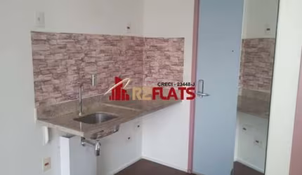 FLAT EXCELENTE PARA ALUGUEL NA SANTA CECÍLIA/CENTRO!!
