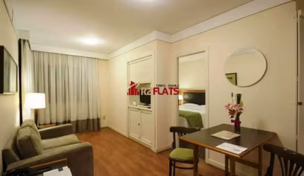 Flat com ótimo preço no bairro Cidade Monções. Confira!