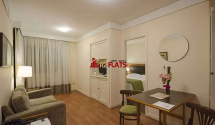 Flat com ótimo preço no bairro Cidade Monções. Confira!