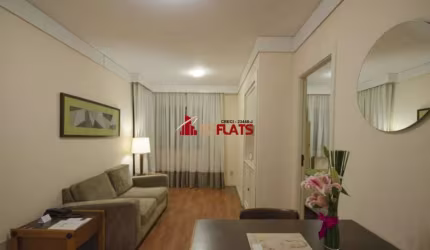 Flat com ótimo preço no bairro Cidade Monções. Confira!
