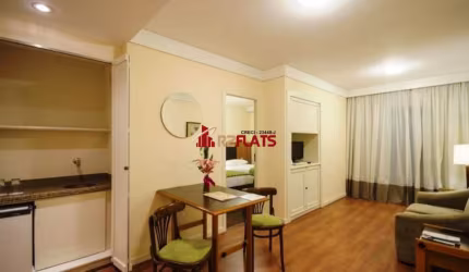 Flat com ótimo preço no bairro Cidade Monções. Confira!