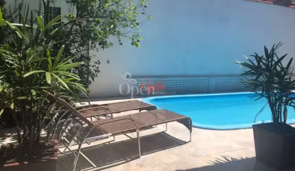 AMPLA CASA A VENDA EM JURERÊ INTERNACIONAL - FLORIANÓPOLIS/SC